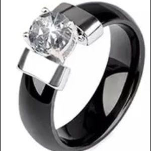 Black ceramic ring size 5